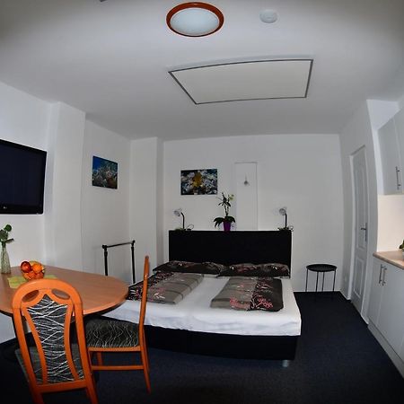 Na Utesu Apartment Jindřichŭv Hradec Exterior foto