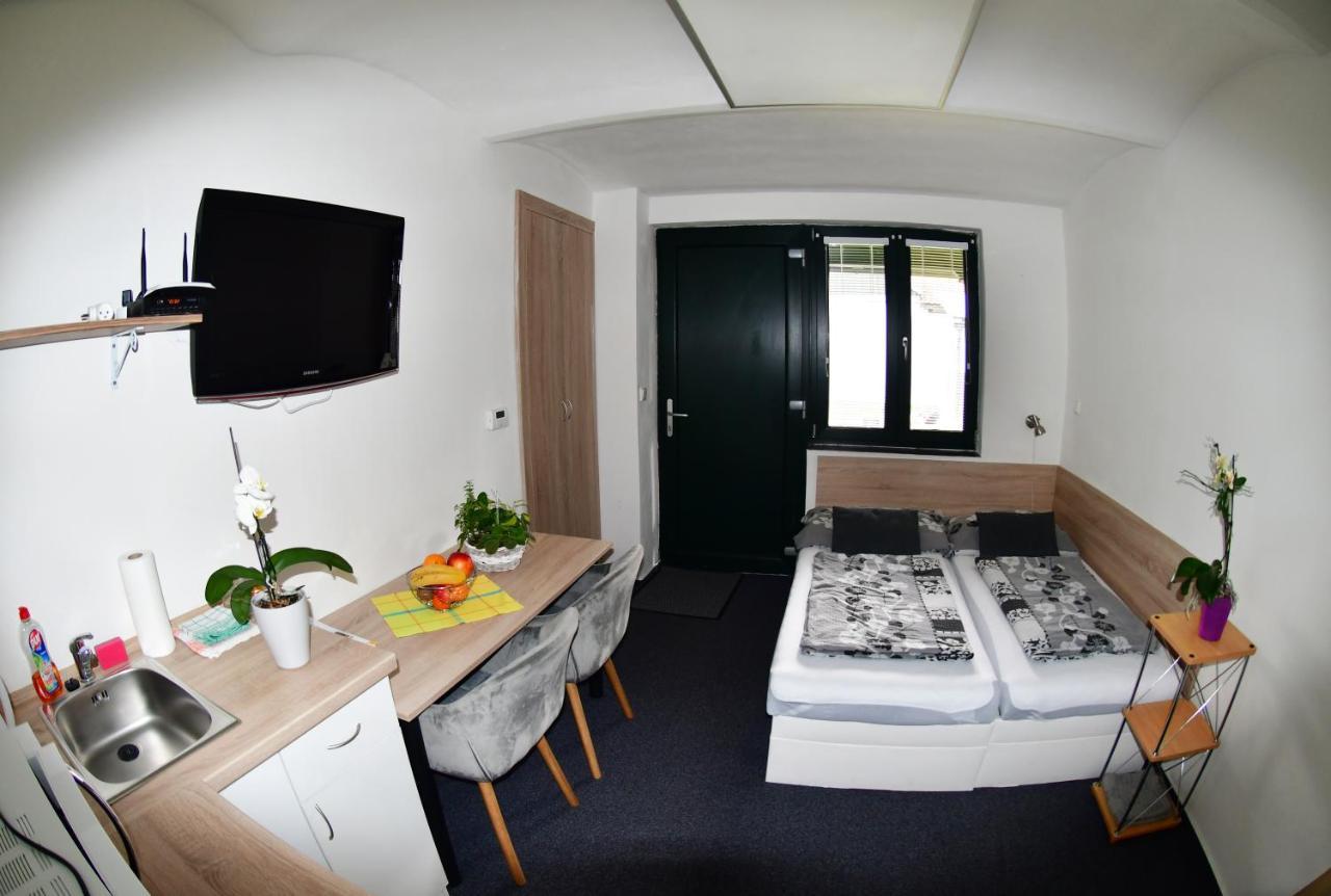Na Utesu Apartment Jindřichŭv Hradec Exterior foto