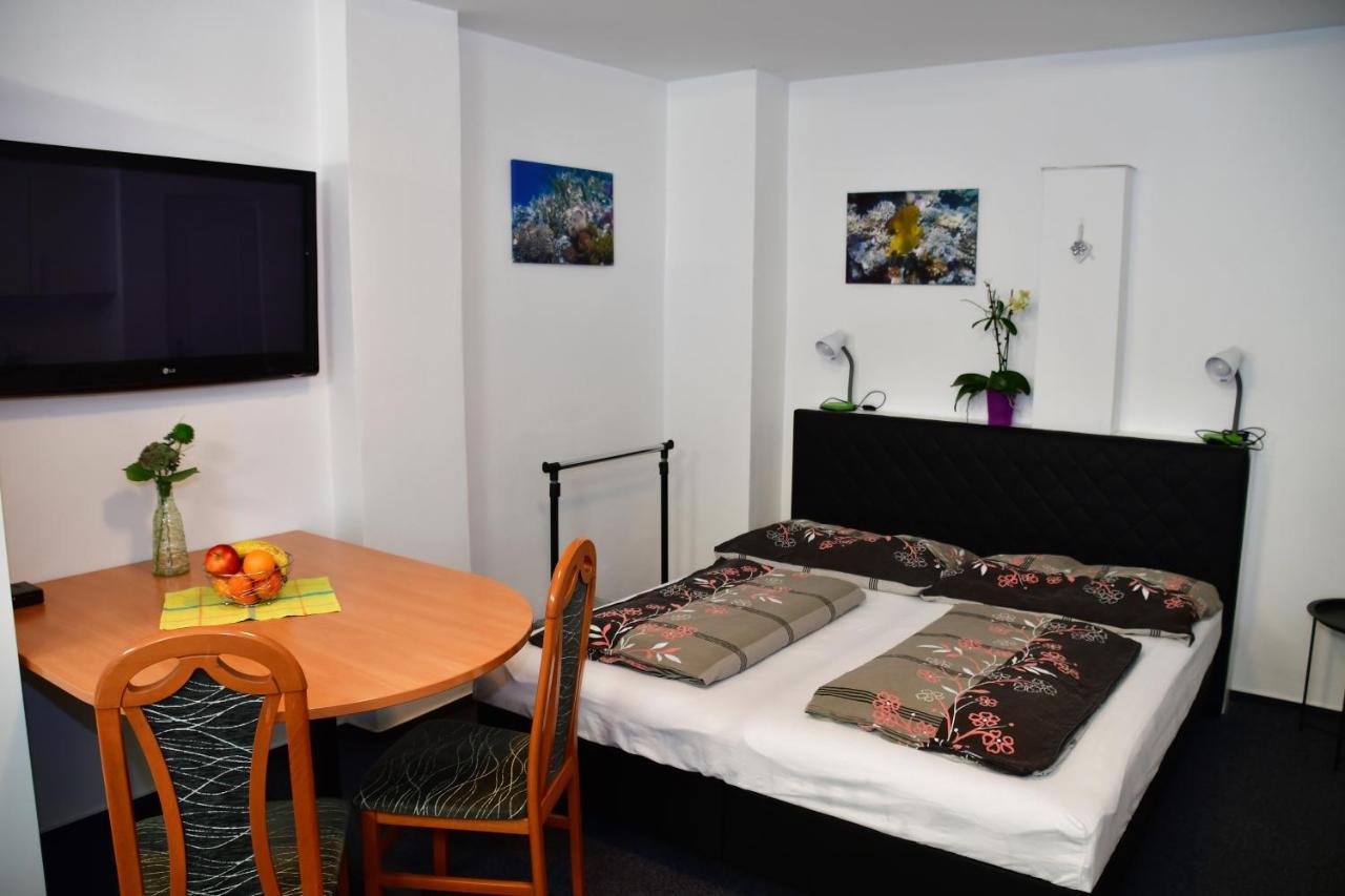 Na Utesu Apartment Jindřichŭv Hradec Exterior foto