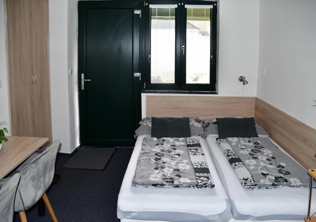 Na Utesu Apartment Jindřichŭv Hradec Exterior foto