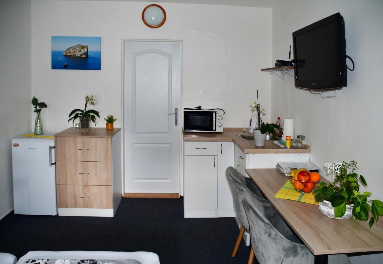 Na Utesu Apartment Jindřichŭv Hradec Exterior foto