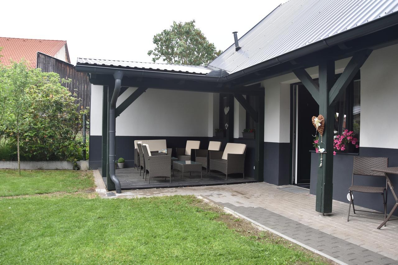 Na Utesu Apartment Jindřichŭv Hradec Exterior foto