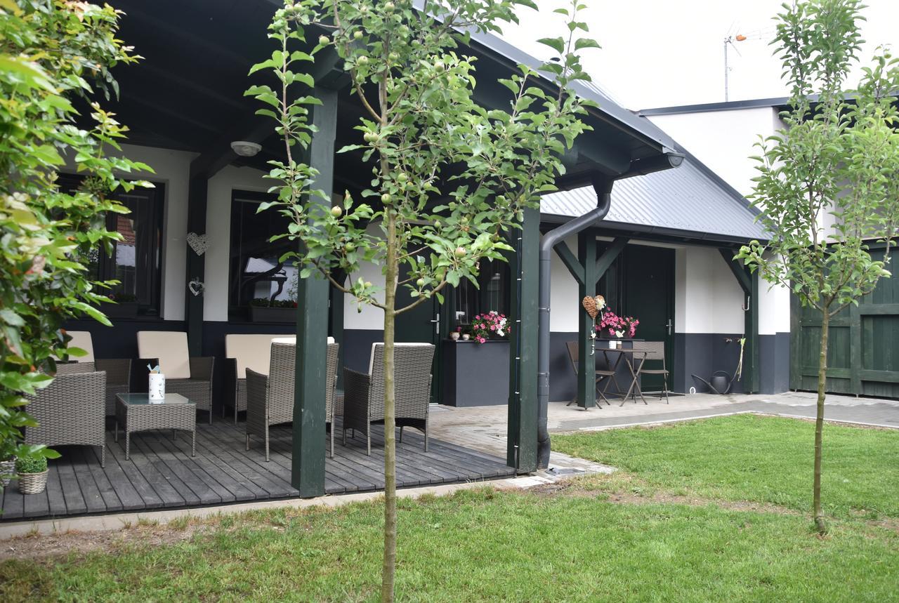 Na Utesu Apartment Jindřichŭv Hradec Exterior foto