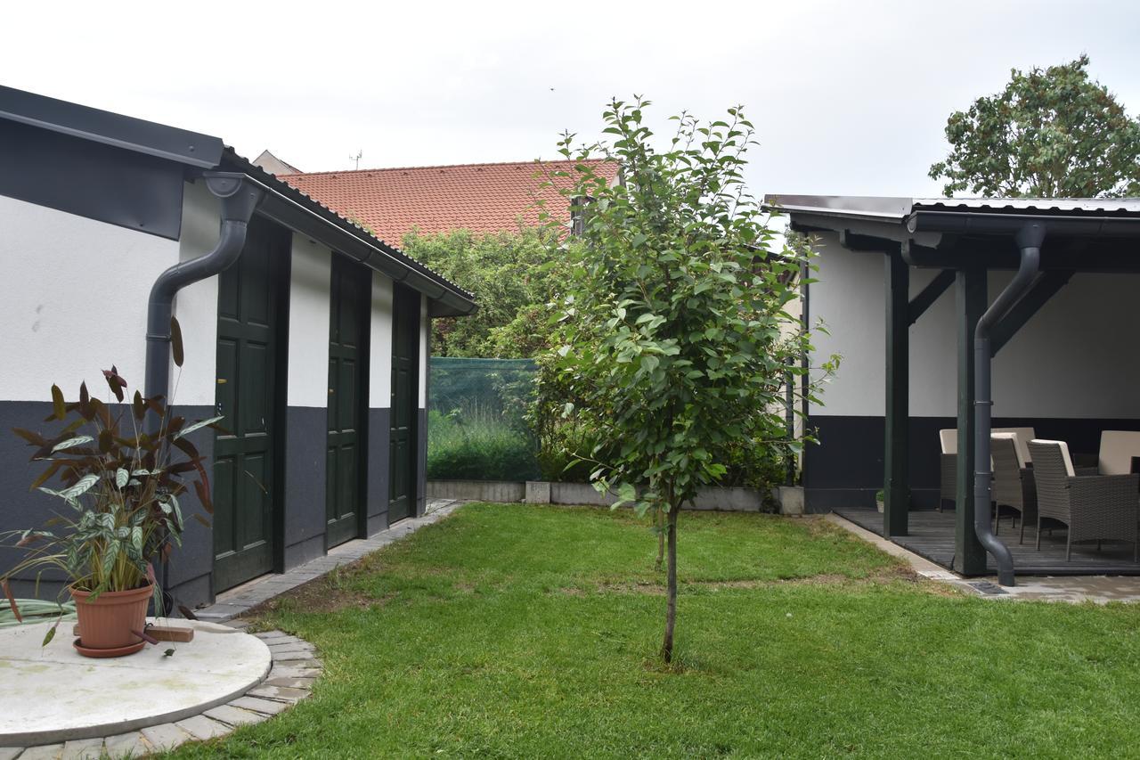 Na Utesu Apartment Jindřichŭv Hradec Exterior foto
