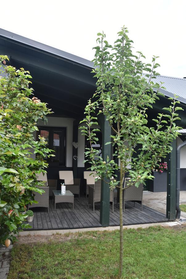 Na Utesu Apartment Jindřichŭv Hradec Exterior foto